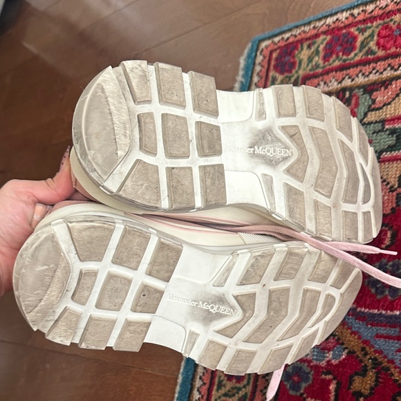 Alexander McQueen Women's Sneakers in Pink and Cream - Picture 8 of 8